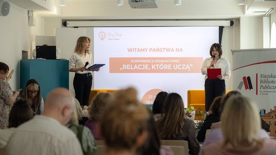 Rozmowy i warsztaty o współczesnym rodzicielstwie. Za nami konferencja "Relacje, które uczą” Rozmowy i warsztaty o współczesnym rodzicielstwie. Za nami konferencja "Relacje, które uczą”