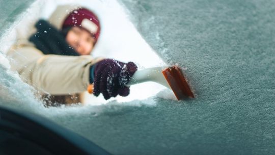 3 tysiące złotych mandatu za śnieg na samochodzie. Mandaty już się sypią 