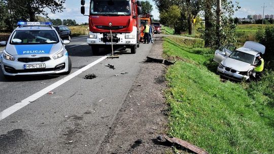 53-latek bez uprawnień i pod wpływem alkoholu spowodował wypadek w Zajączkowie