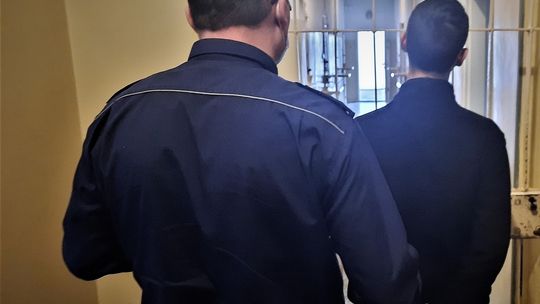 Agresywny tczewianin złapany na gorącym uczynku. Próbował okraść sklep, a w kieszeni miał amfetaminę