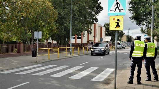 Akcja "Bezpieczna droga do szkoły" trwa. Policjanci apelują do rodziców