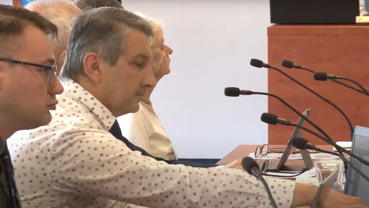 „Bardziej opaleni, niepasujący do społeczności”. Kontrowersyjne słowa radnego w Tczewie