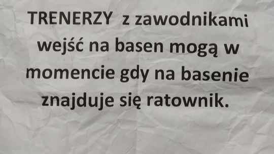 Basen kością niezgody? Problemy młodych pływaków [AKTUALIZACJA]