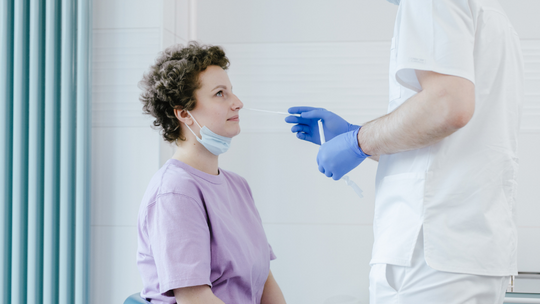 Bezpłatne testy na COVID-19 w aptekach. Na liście dostępnych punktów nie ma jednak Tczewa