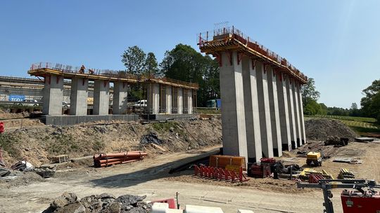 budowa Obwodnicy Metropolii Trójmiejskiej, estakada ES-15 nad DK7 w rejonie Żukowa