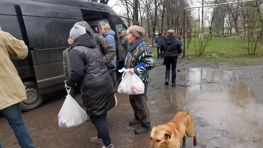 Celem wyprawy był Donbas. Tczewianie dostarczyli pomoc w najbardziej ostrzeliwany rejon Ukrainy [ROZMOWA]