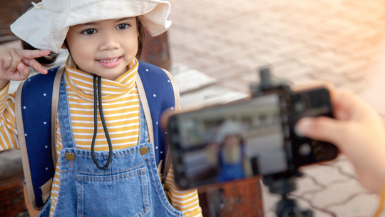 Chce ochrony dzieci przed wrzucaniem ich zdjęć do internetu