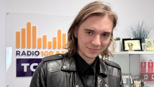 Co łączy "Sprzedawców" i "Chojraka. Tchórzliwego psa"? Jakub Wedeł o swoim filmie "Postój"
