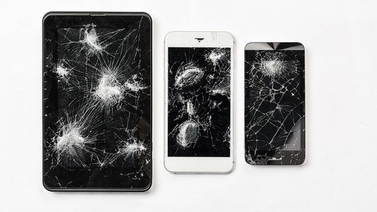 Co powinno pokrywać ubezpieczenie smartfonu