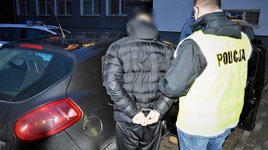 Czterech mieszkańców Tczewa pobiło 19-latka. Mężczyzna trafił do szpitala