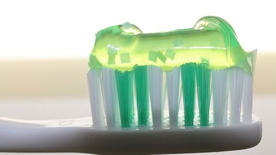 Czy dziecko może używać szczoteczki sonicznej?