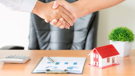 Czy w dobie rosnącej inflacji mamy szansę na zakup swojego pierwszego mieszkania?