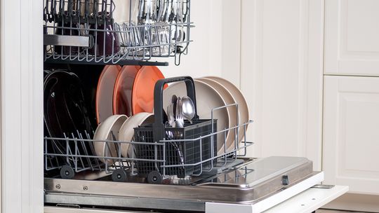 Czy wąż do zmywarki można przedłużyć?