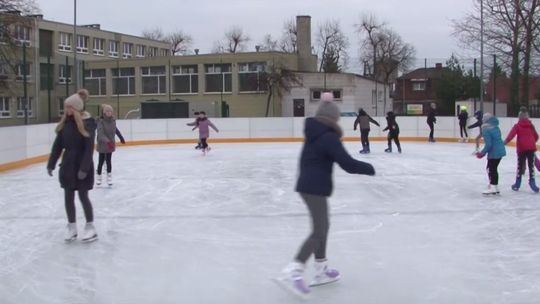 "Dlaczego agregat warczy skoro lodowisko nie działa?"