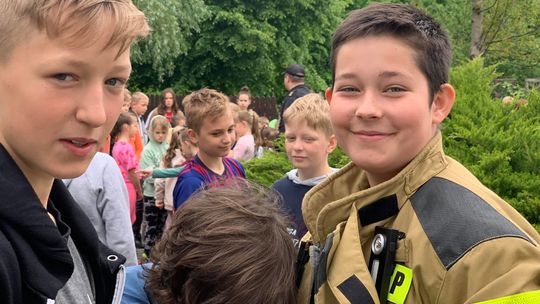 Dzień Dziecka ze strażakami. Moc radości i nauka poprzez zabawę