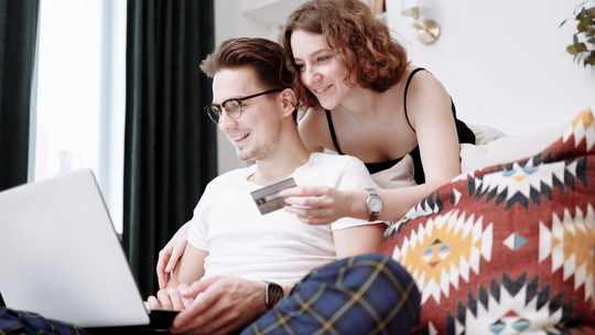 Fiskus ma oko na handlujących w internecie. Tak pilnuje podatków