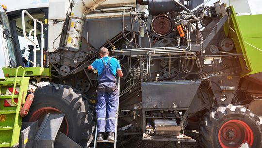 Główne przyczyny awarii części John Deere. Jak ich uniknąć?