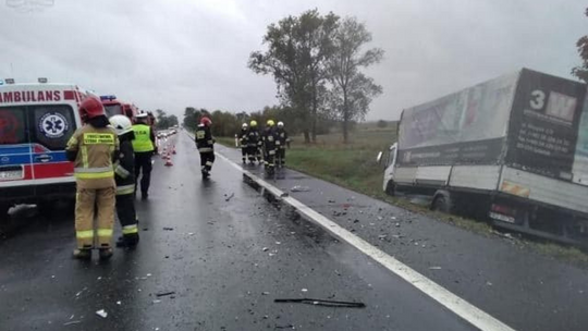 Gręblin: Zderzenie ciężarówki z samochodem osobowym