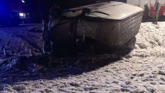 Groźny wypadek w miejscowości Subkowy. Bus zderzył się z samochodem dostawczym [UTRUDNIENIA W RUCHU]
