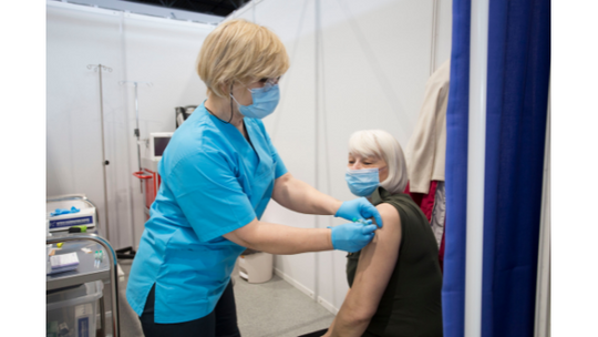 GUMed jedną z najlepiej zaszczepionych uczelni w Polsce