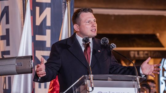 Ile kosztował jeden głos? Najmniej zapłacił Mentzen