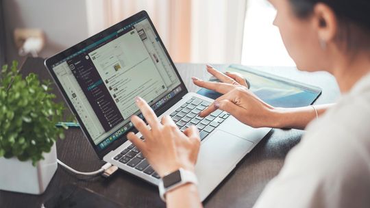 Jak chronić strony internetowe oparte na WordPress przed atakami i włamaniami