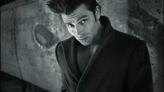 Jak dobrać płaszcz męski i dodatki do niego?