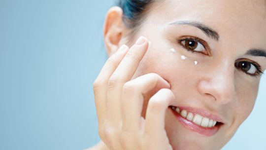 Jak postępować po zabiegu zamykania naczynek na twarzy? 