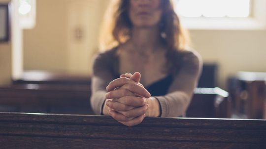 Jak wierzą młodzi? Nie każdy chodzi na religię, Jan Paweł II nie zawsze jest autorytetem