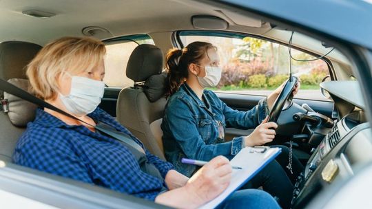 Jak wybrać dobrą szkołę nauki jazdy?