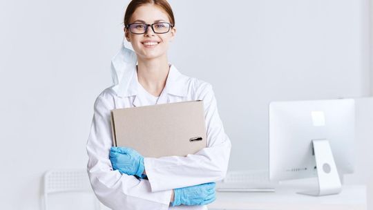 Jak wyrobić książeczkę sanepidowską bez skierowania?