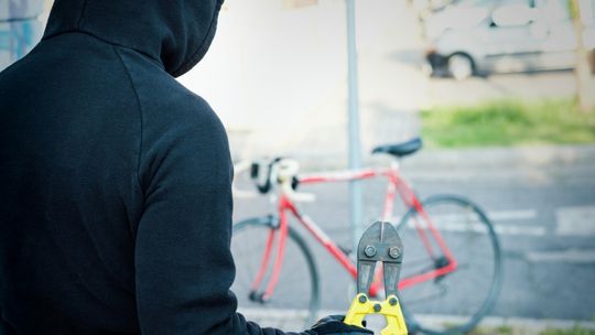 Jak zabezpieczyć rower przed kradzieżą?