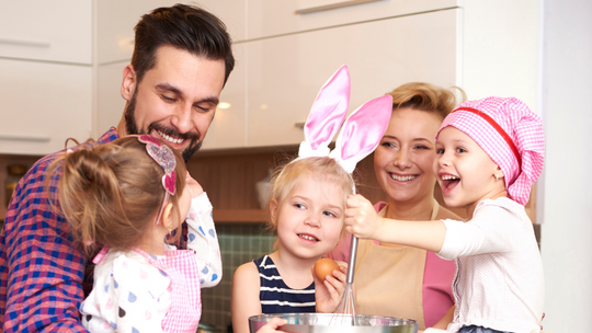 Jak zadbać o siebie i relacje w święta? Porozmawiajmy o spokojnych, wiosennych świętach