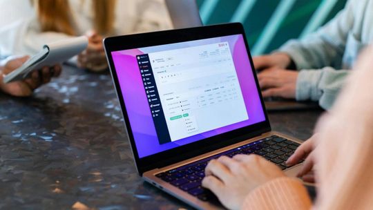 Jak zbudować silną markę online dzięki działaniom digitalowym?