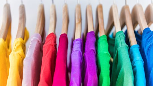 Jakie barwniki do tkanin wybrać?