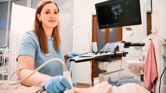 Kiedy warto umówić się na USG jamy brzusznej? 