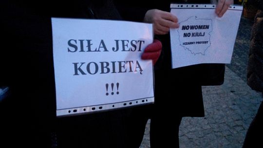 Kobiety protestowały w Tczewie. Była też kontrmanifestacja