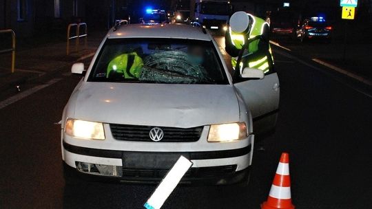 Kolonia Ostrowicka: Potrącenie 18-latki na przejściu dla pieszych