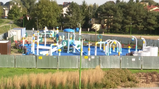 Kończą się prace przy wodnym placu zabaw na Czyżykowie