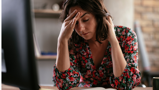 Kryzys psychiczny w pracy. Nie umiemy złapać balansu