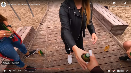 KWP Gdańsk: "Młodość nie zwalnia z myślenia". Trwa kampania ostrzegająca m.in. przed brakiem rozwagi nad wodą