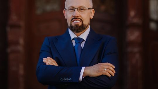 Łukasz Brządkowski bez wotum zaufania, ale z absolutorium