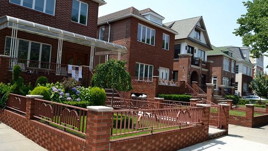 Markizy kasetowe - idealne dla restauracji i sklepów