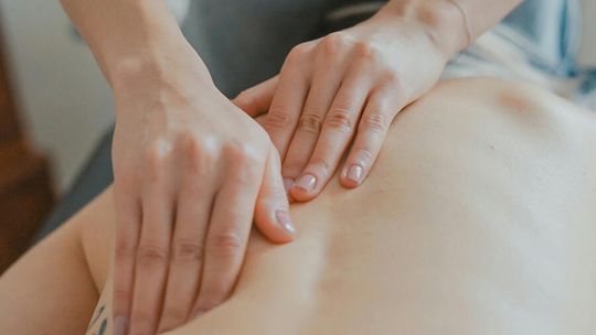 Masaże jako element fizjoterapii – jakie zabiegi warto wybrać?