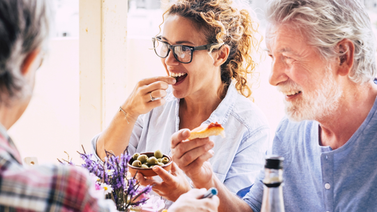 Masło po 4 zł. Ekspert tłumaczy, skąd się bierze taka niska cena