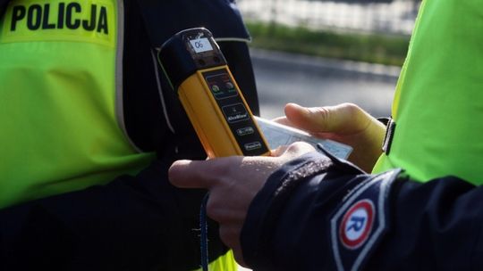 Mazda 6 za 11 tys. zł, Opel Astra za 3 tys. zł. Gdzie szukać samochodów odebranych pijanym