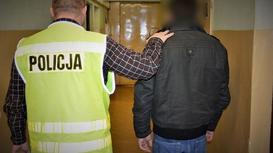 Mężczyzna odpowie za uszkodzenie samochodu