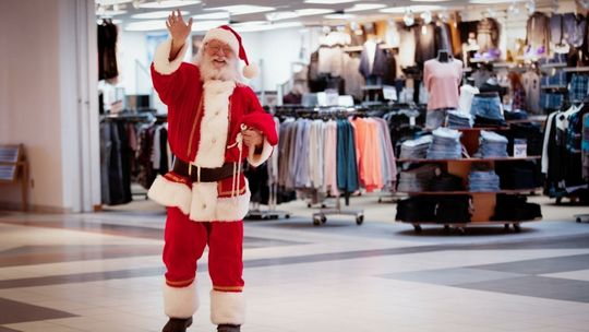 Mikołaja zatrudnię. Ile może zarobić święty?