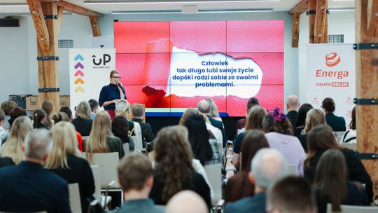 Młodzież z Pomorza zmienia świat. Podsumowanie Pomorskiego Funduszu Energii Społecznej w Hevelianum