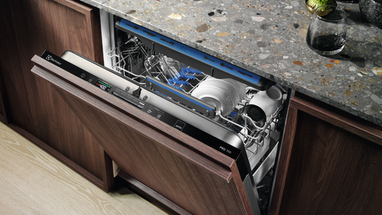 Naczynia czyste i gotowe w 30 minut, nawet przy pełnym załadunku